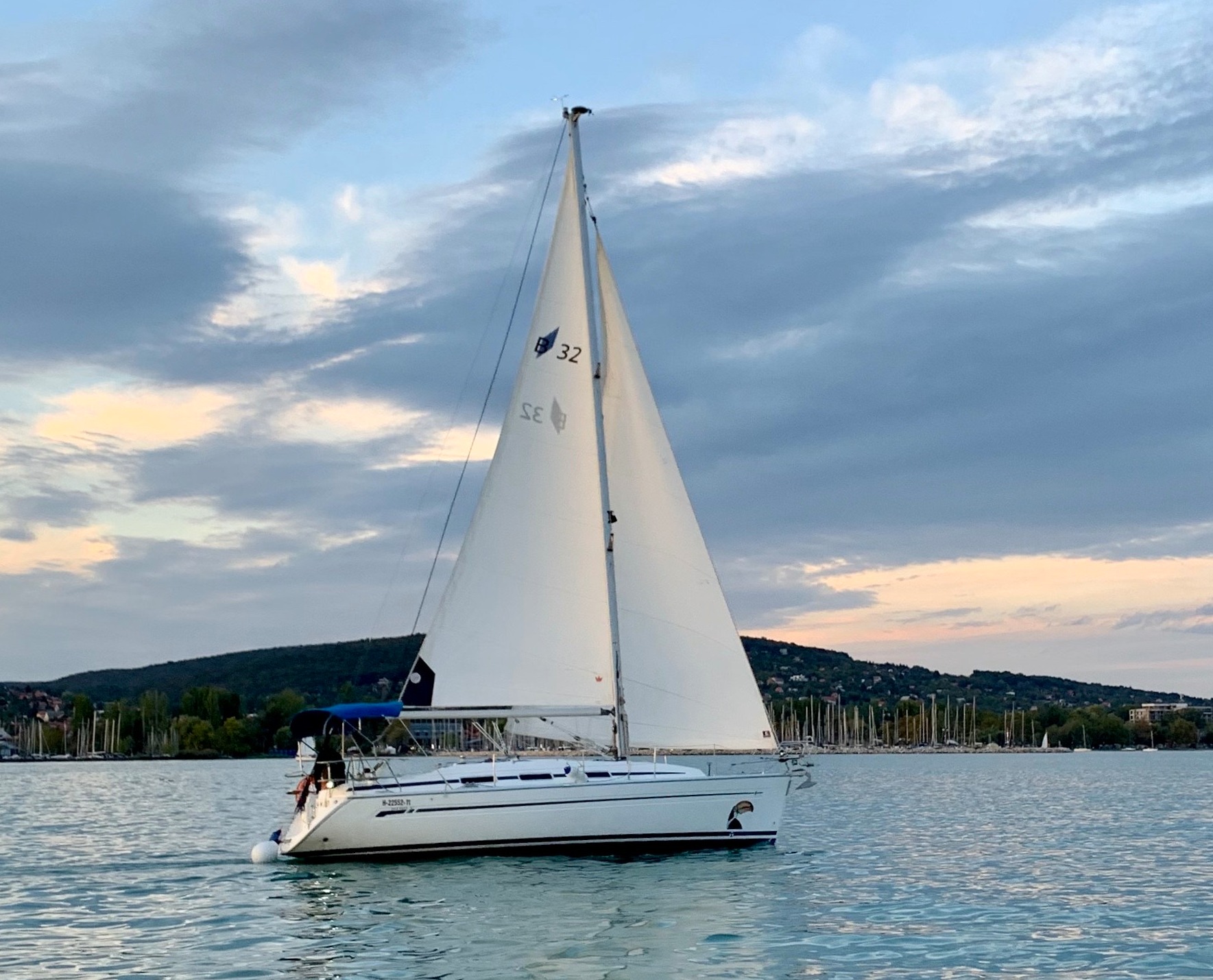 Bavaria 32 vitorlás bérlés