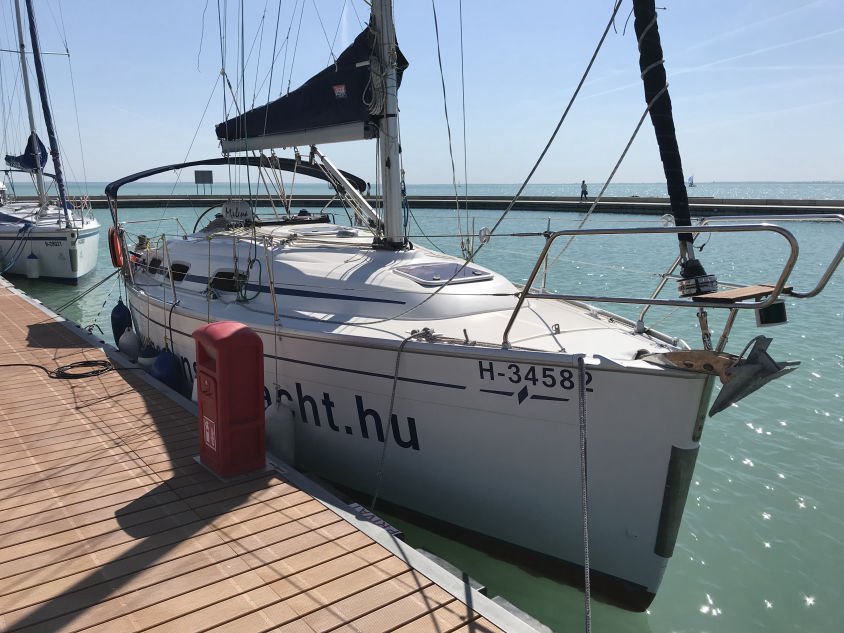 Bavaria 30 vitorlás bérlés